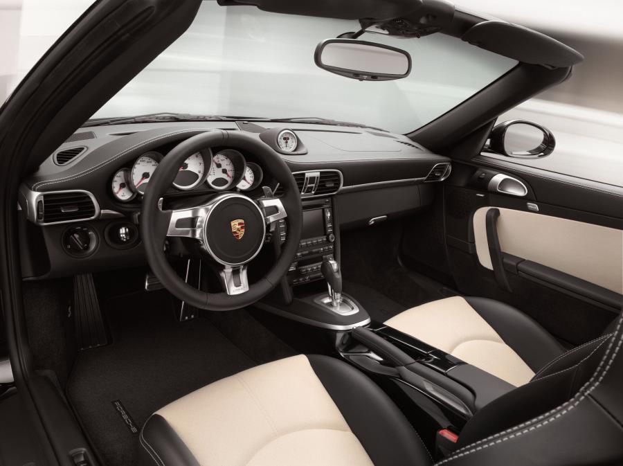  Porsche 911 Turbo S 2010 года  (фото 3 из 31)